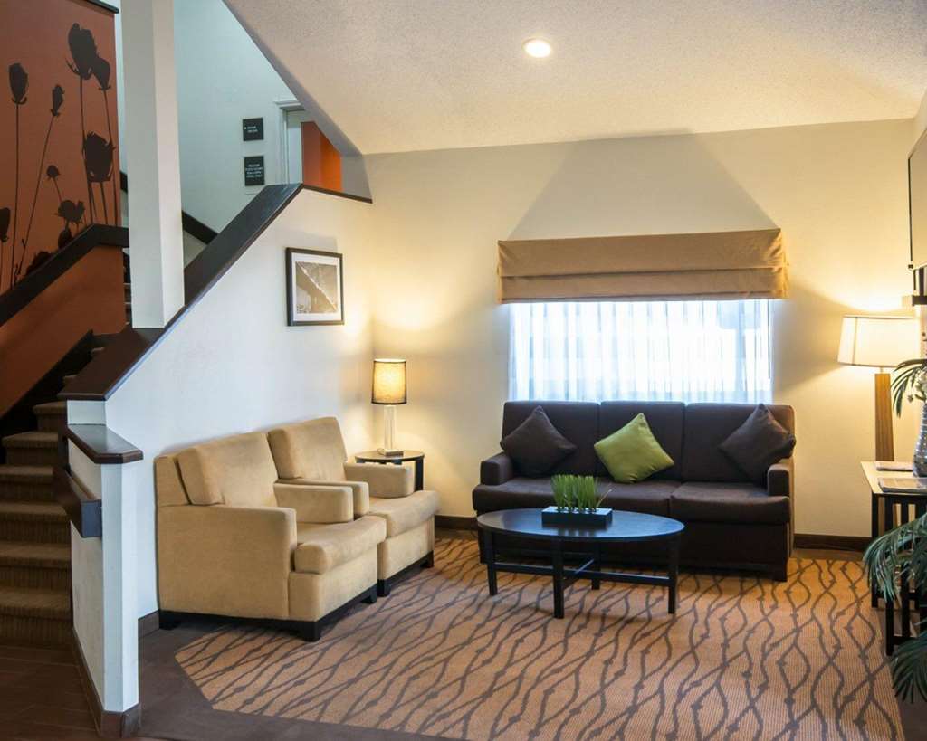 Clarion Inn & Suites Dfw North Irving Interior photo