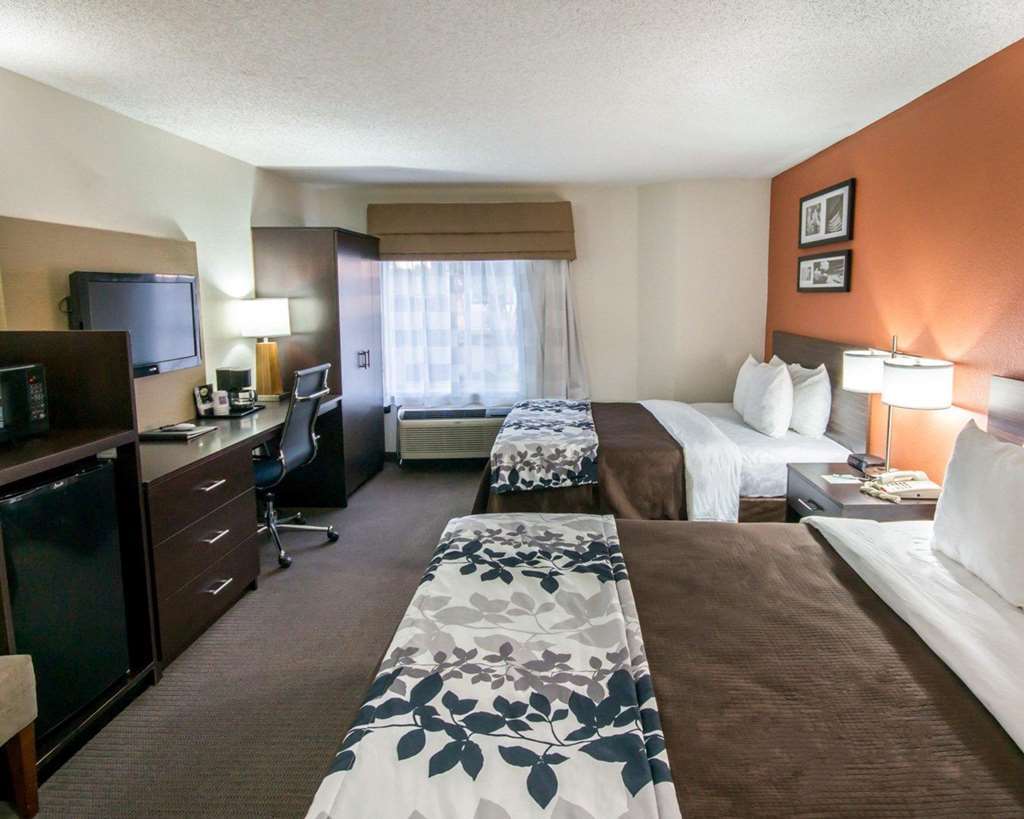 Clarion Inn & Suites Dfw North Irving Room photo