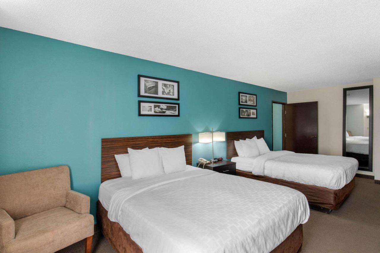 Clarion Inn & Suites Dfw North Irving Exterior photo